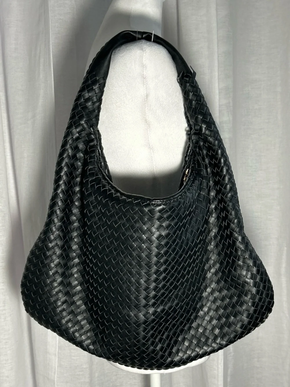 Urban Expressions | Victoria | Black Woven | Vegan Leather | Slouchy Hobo Bag